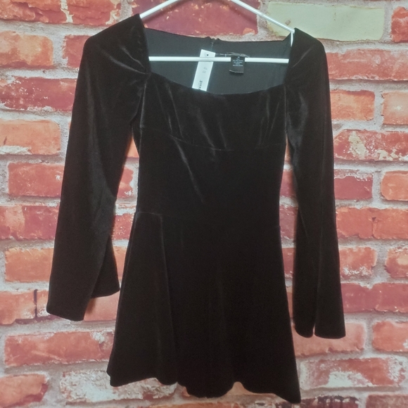 Aqua Black Velvet Romper Large NWT - Picture 2 of 7